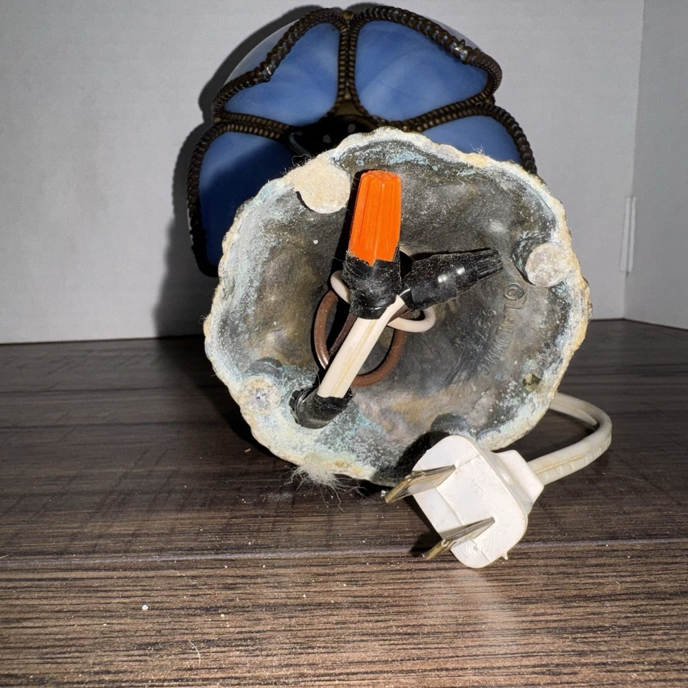 Vintage Meyda Tiffany Lighting 11.5" H Petal Bud Mini Lamp Blue Opal Brass - Picture 12 of 12